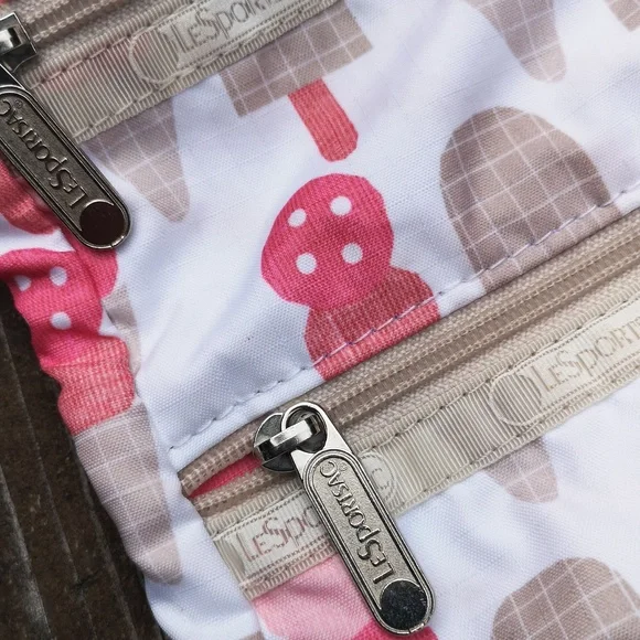 Lesportsac crossbody - Picture 5 of 13